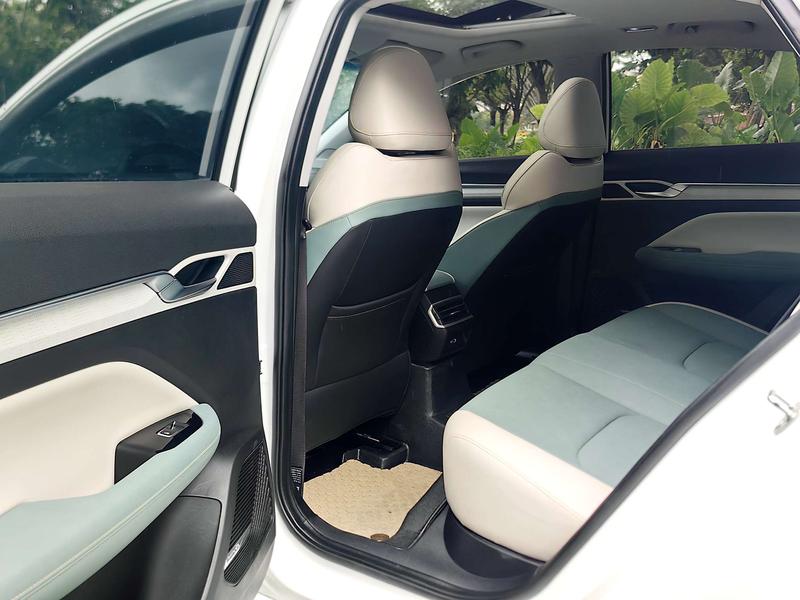 Geely Emgrand L Hi·P Hybrid, 2023 — фото 9 из 10