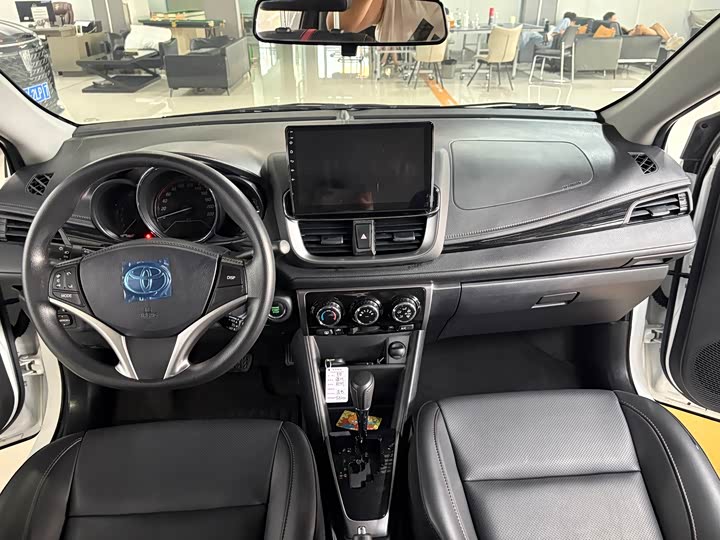 Toyota Yaris L Hatchback, 2022 — фото 6 из 9
