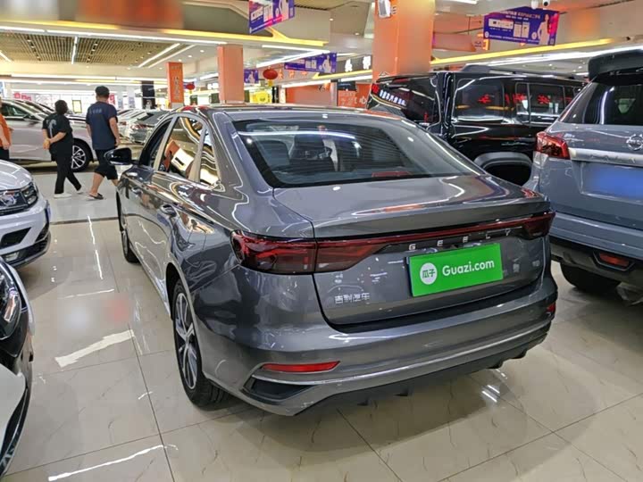 Geely Emgrand, 2021 — фото 5 из 9