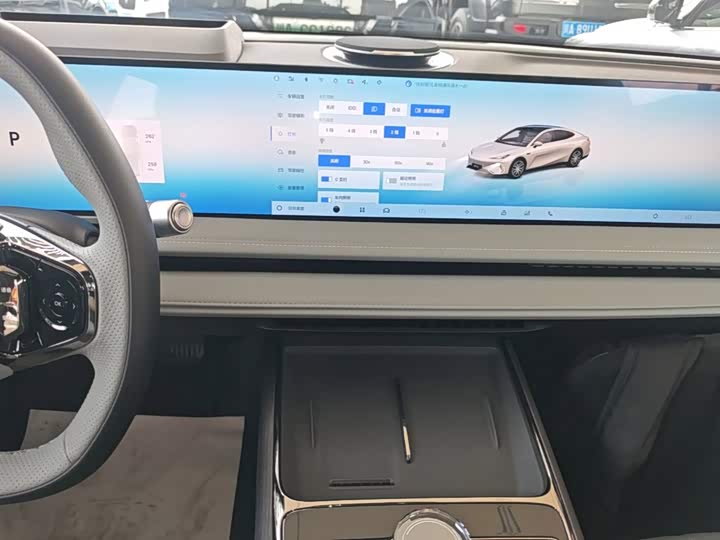 Geely Galaxy E8, 2025 — фото 6 из 9