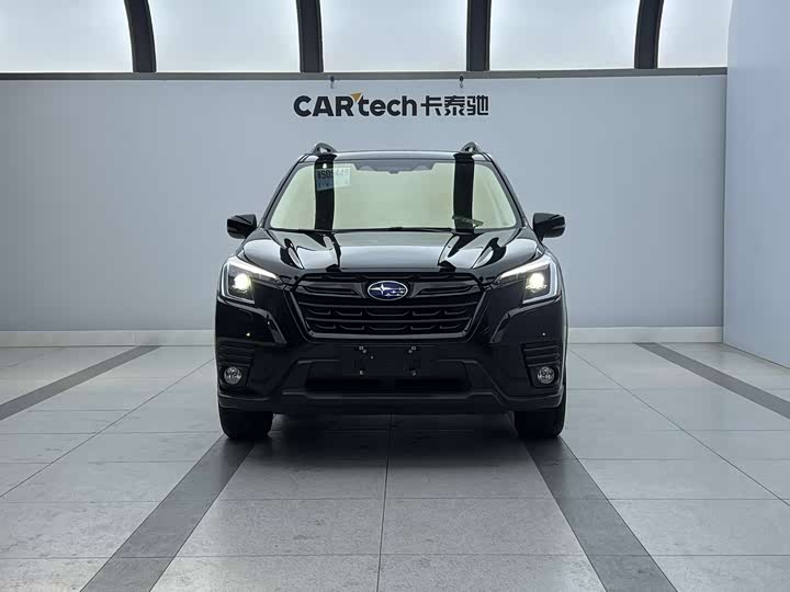 Subaru Forester, 2022 — фото 2 из 9