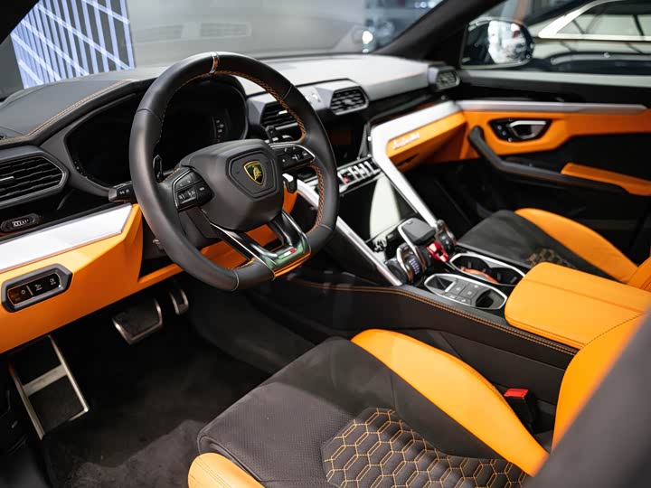 Lamborghini Urus, 2022 — фото 5 из 9