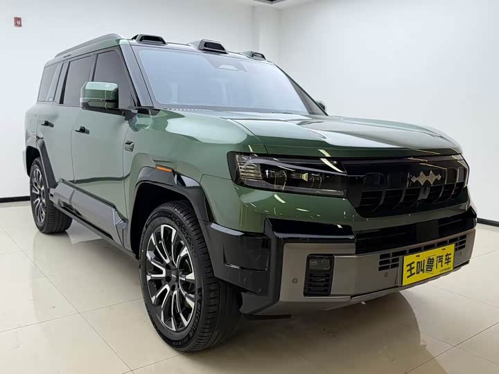 BYD FangChengBao Leopard 8, 2026 — фото 3 из 9