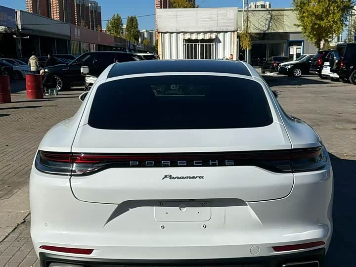 Porsche Panamera, 2023 — фото 8 из 9