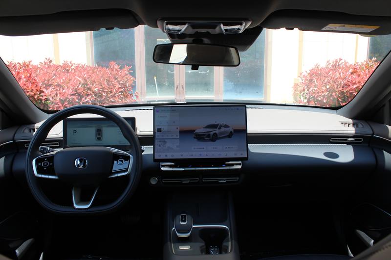 Changan Eado Plus, 2025 — фото 9 из 12