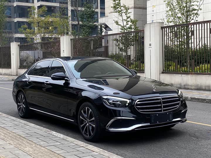 Mercedes-Benz E-Class Hybrid, 2022 — фото 3 из 9