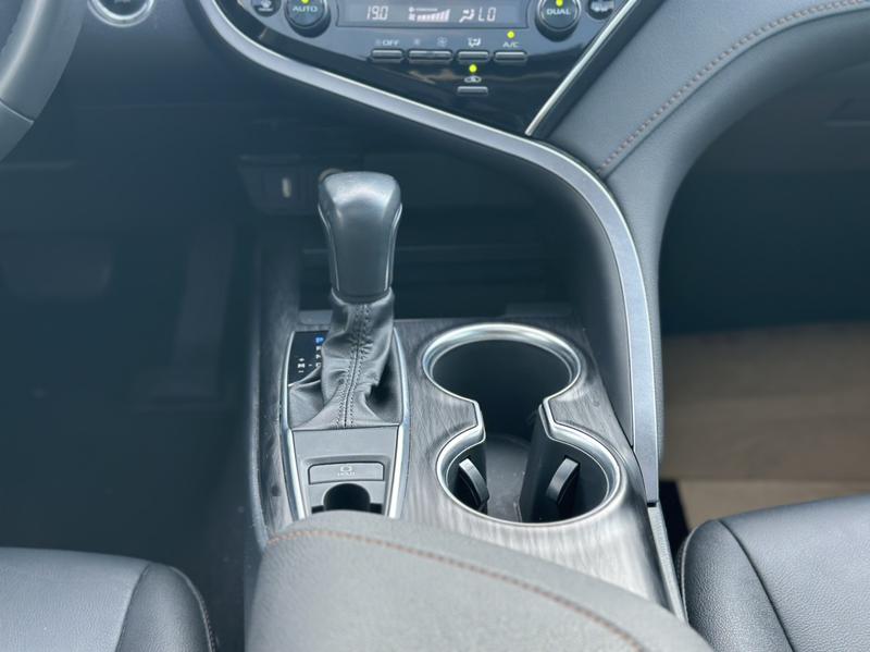 Toyota Camry, 2021 — фото 9 из 12