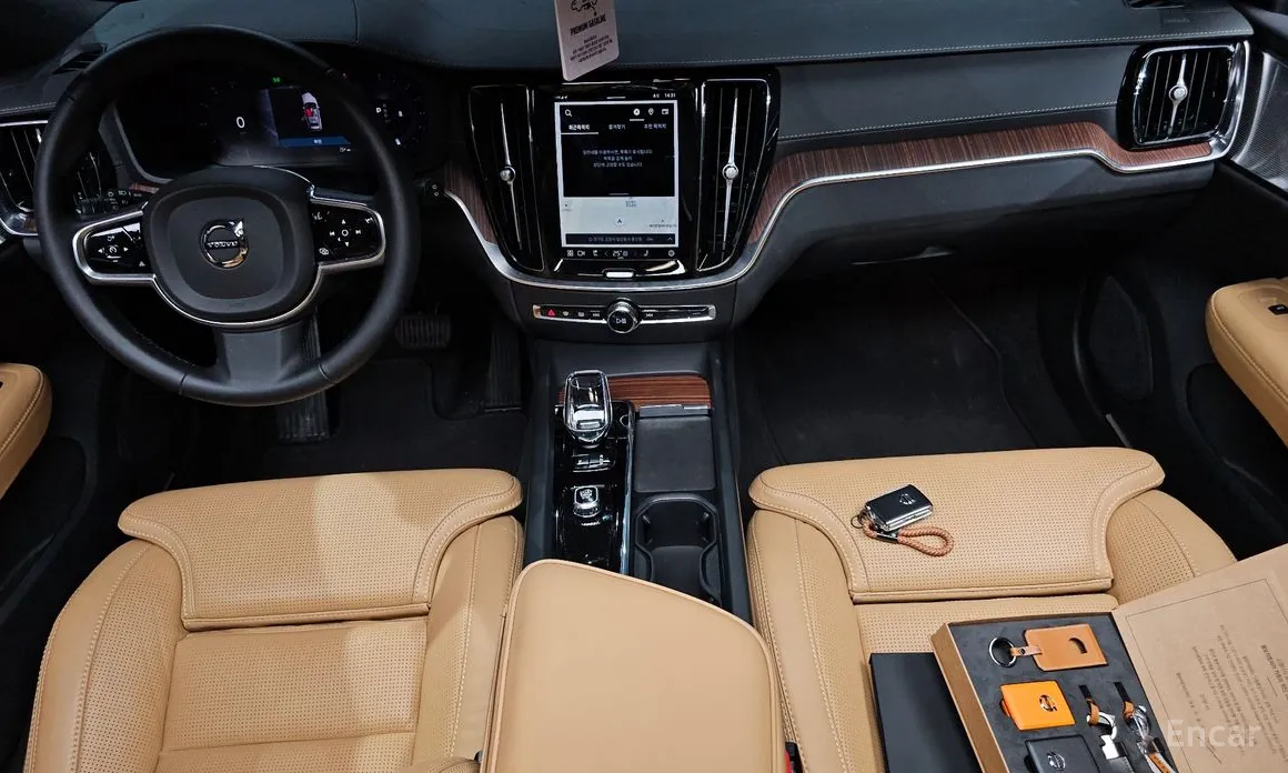 Volvo V60, 2023 — фото 7 из 12