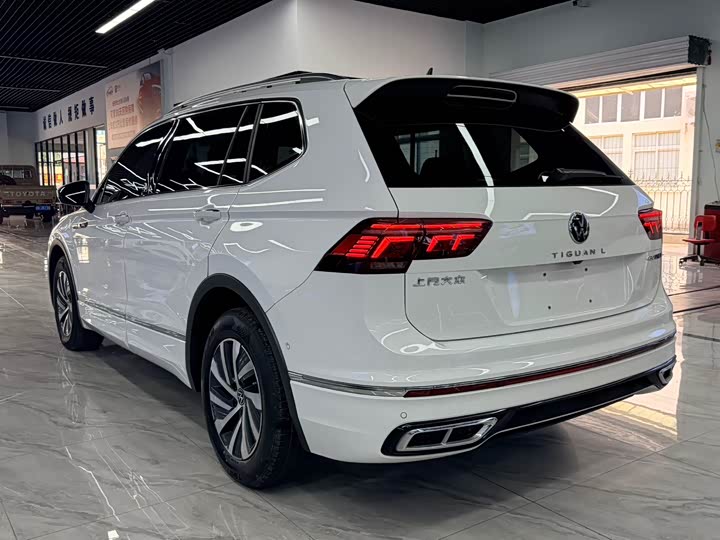 Volkswagen Tiguan L Hybrid, 2021 — фото 3 из 9