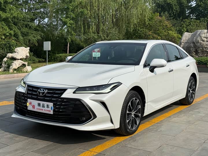 Toyota Avalon, 2026 — купить в Смоленске под ключ