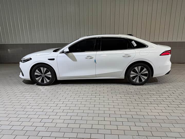 Geely Galaxy A7, 2025 — фото 8 из 9