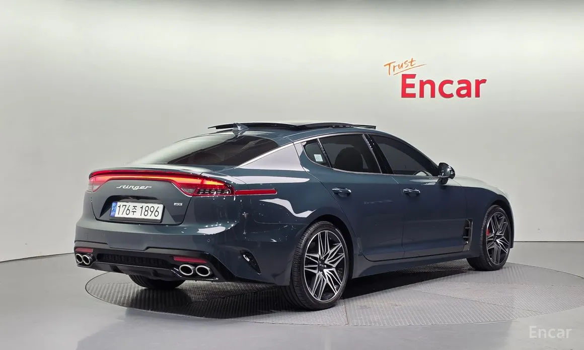 Kia Stinger, 2022 — фото 2 из 12