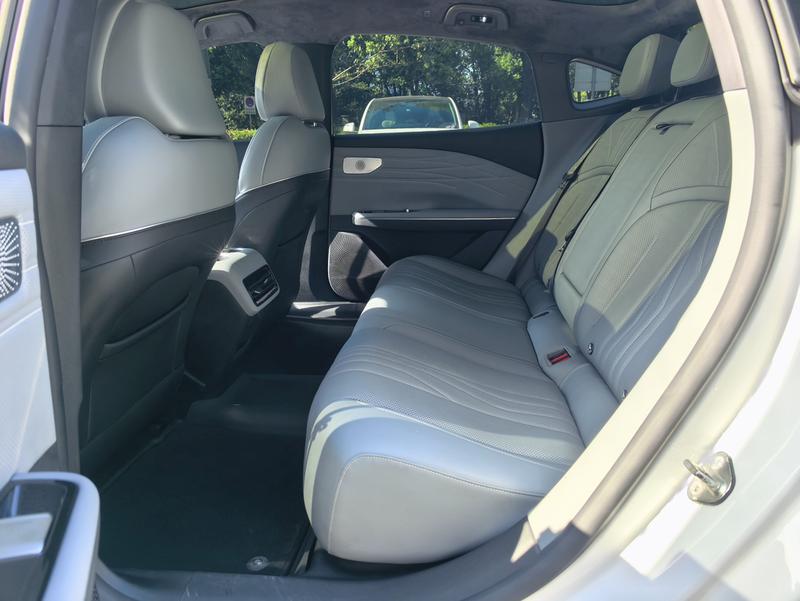 Geely Galaxy E8, 2024 — фото 10 из 12