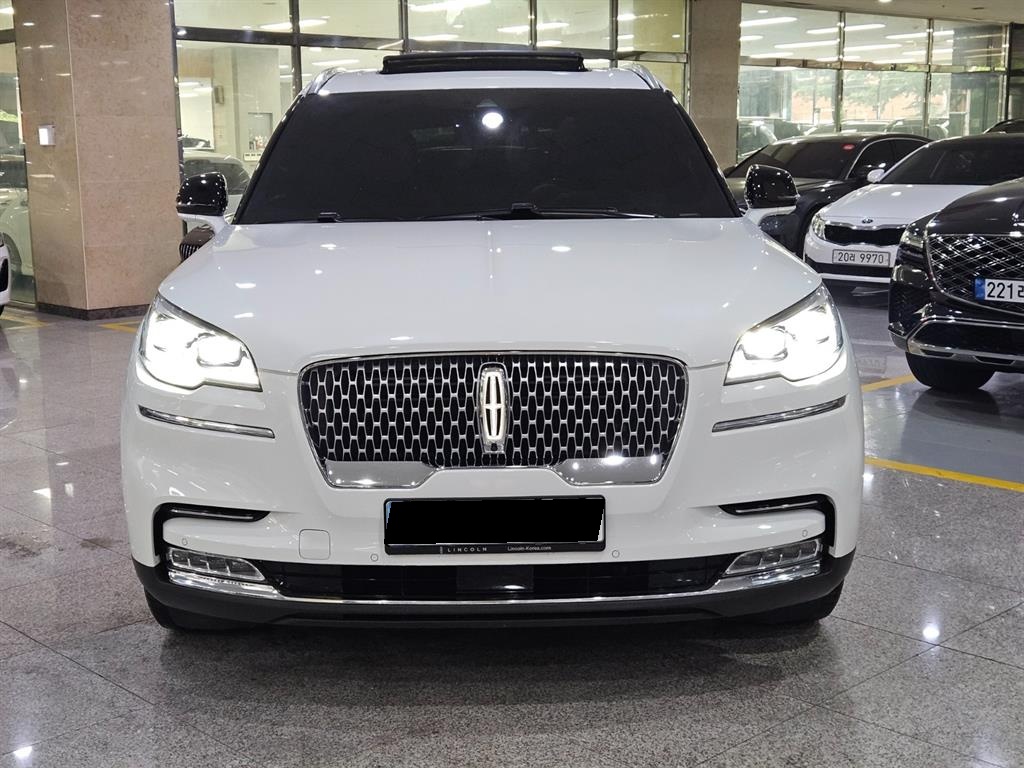 Lincoln Aviator, 2023 — фото 2 из 12