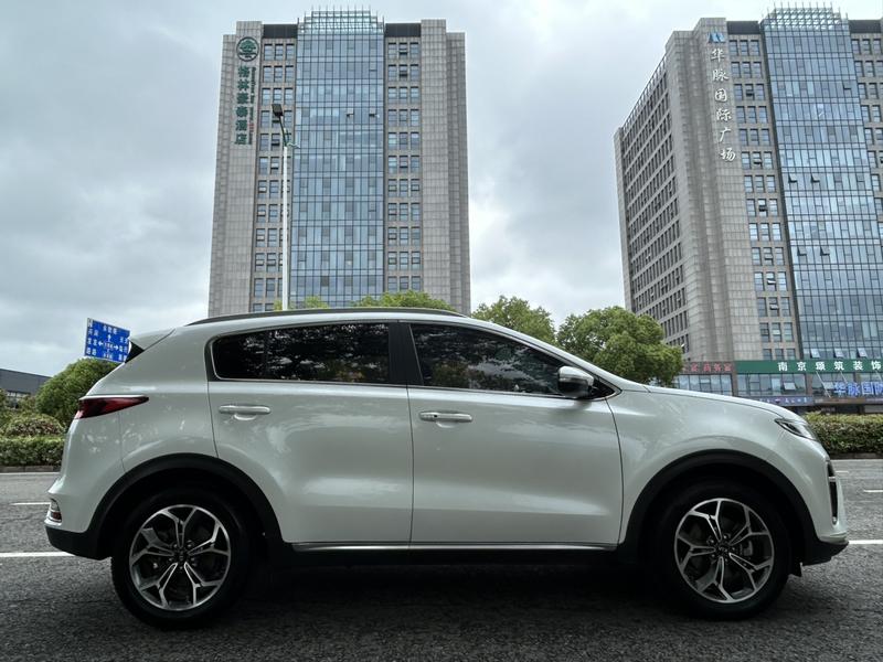 Kia KX5, 2021 — фото 7 из 12