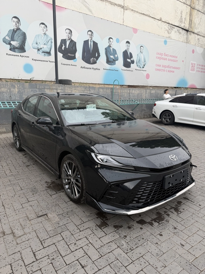 Toyota Camry, 2026 — фото 2 из 6