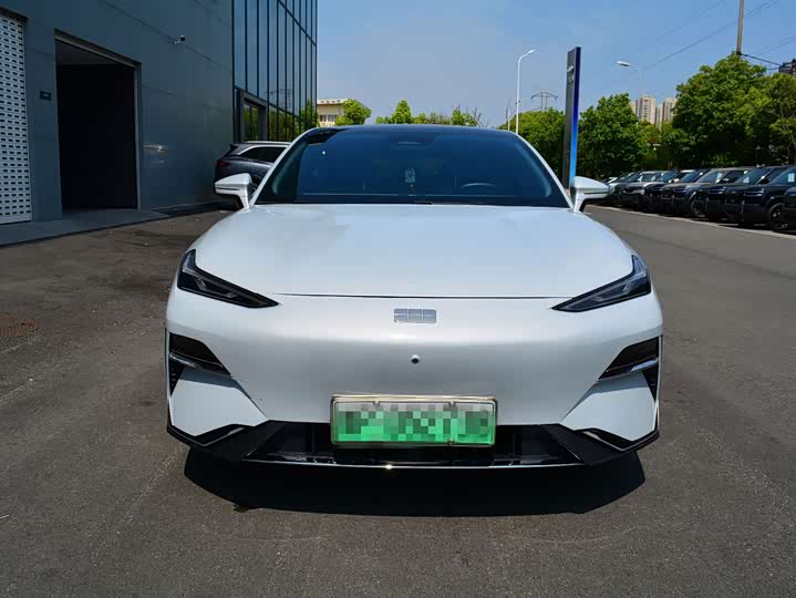 Geely Galaxy E8, 2024 — фото 2 из 9