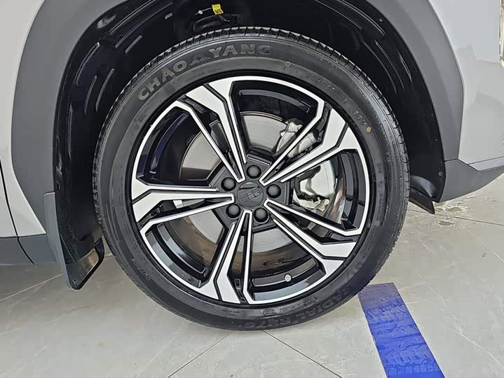 Geely Galaxy L7, 2024 — фото 6 из 9