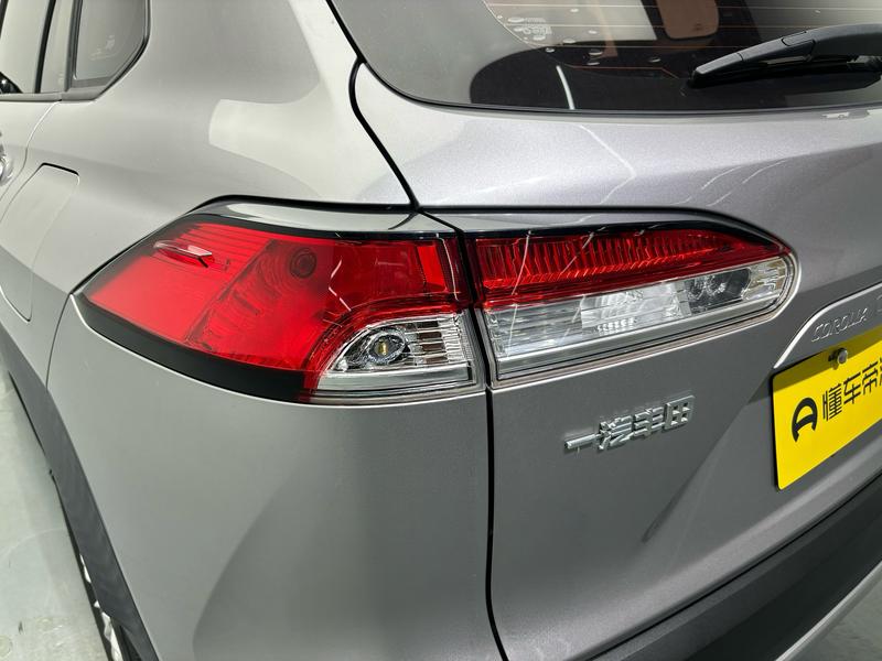 Toyota Corolla Cross, 2021 — фото 10 из 12