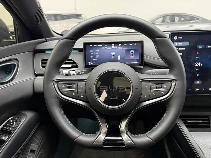BYD Seal 06 Hybrid/EV, 2025 — фото 6 из 9