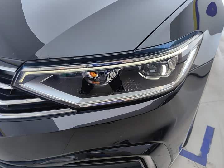 Volkswagen Magotan GTE Hybrid, 2022 — фото 5 из 9