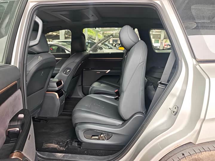 Dongfeng Yipai eπ 008, 2025 — фото 7 из 9