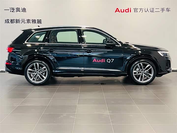 Audi Q7, 2024 — фото 3 из 9