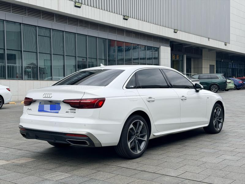 Audi A4L, 2022 — фото 7 из 12