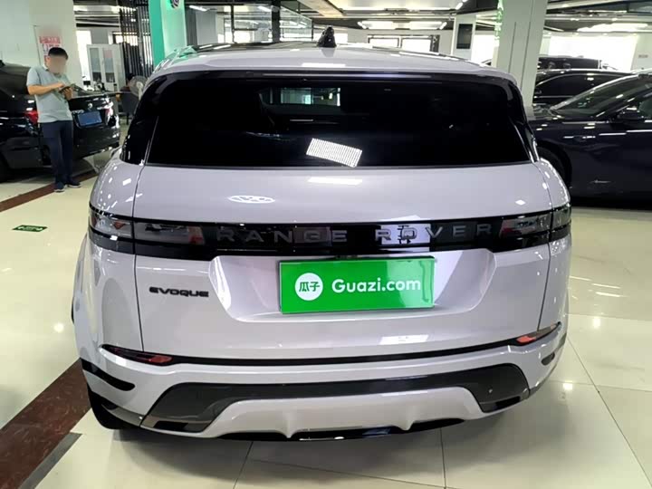 Land Rover Range Rover Evoque L, 2026 — фото 6 из 9