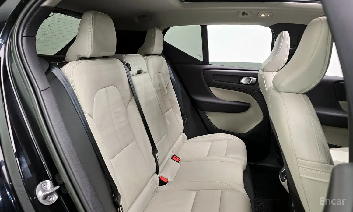 Volvo XC40, 2023 — фото 12 из 12
