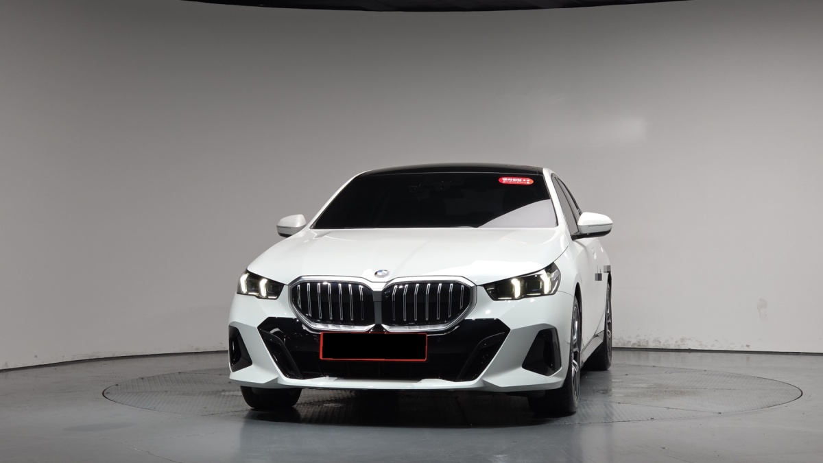 BMW 5 Series, 2025 — фото 3 из 12