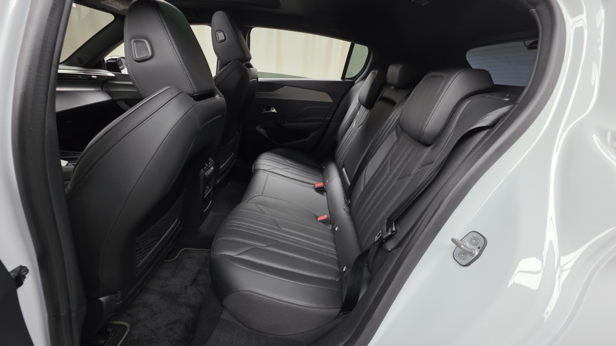 Peugeot 308, 2023 — фото 12 из 12