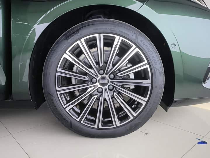 Geely Galaxy Starshine 8 EM-i, 2025 — фото 6 из 9