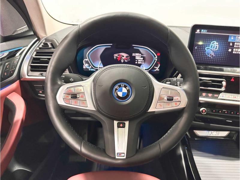 BMW iX3, 2022 — фото 10 из 12