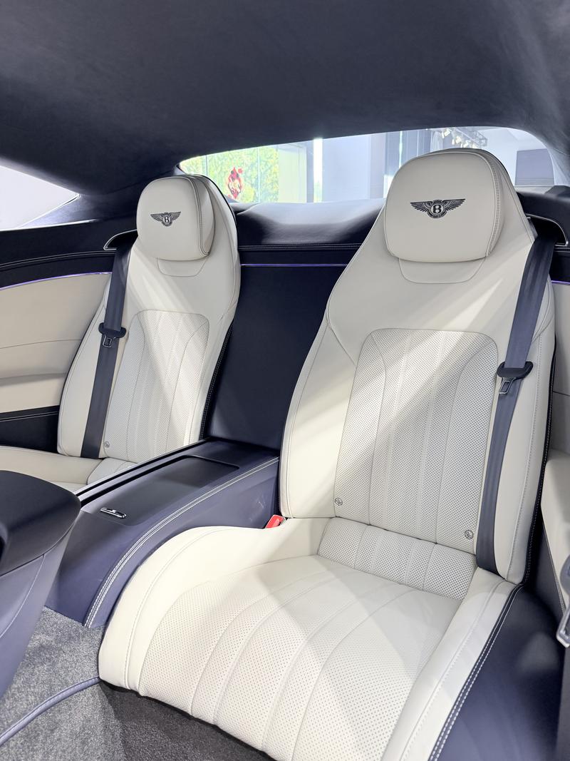 Bentley Continental GT, 2023 — фото 7 из 8