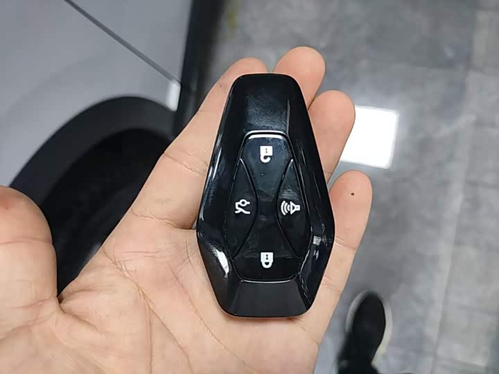 BAIC Arcfox Alpha T5, 2025 — фото 9 из 9