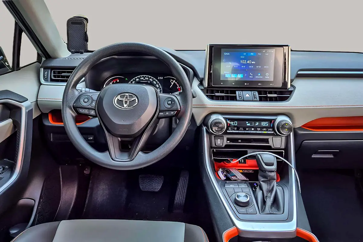 Toyota Rav 4, 2025 — фото 10 из 10