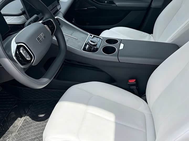 Geely Galaxy L6, 2024 — фото 7 из 9