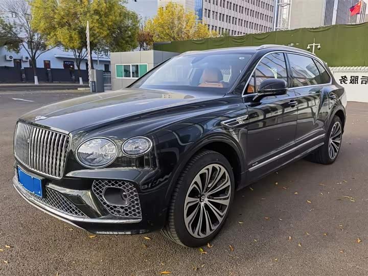 Bentley Bentayga, 2022 — купить в Смоленске под ключ