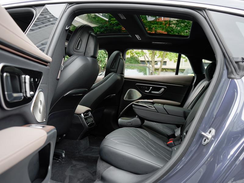 Mercedes-Benz EQS, 2023 — фото 11 из 12