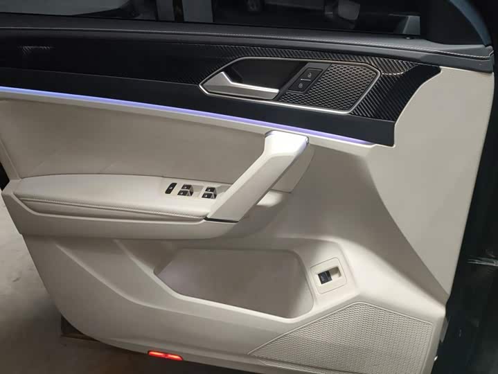 Volkswagen Tayron X, 2022 — фото 7 из 9