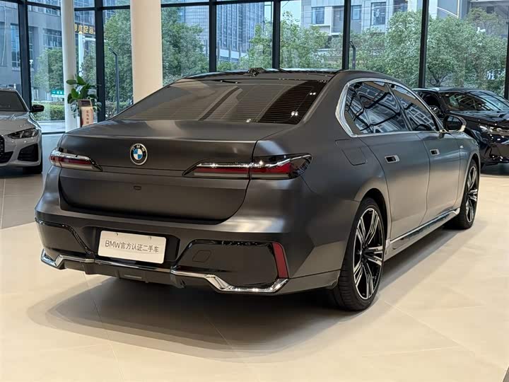 BMW 7 Series, 2024 — фото 3 из 9