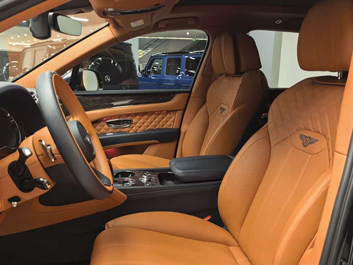 Bentley Bentayga, 2022 — фото 12 из 12