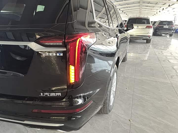 Cadillac XT6, 2023 — фото 8 из 9
