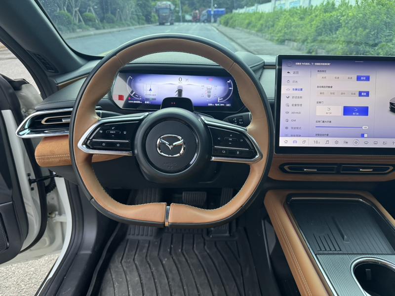 Mazda EZ-6, 2024 — фото 11 из 12