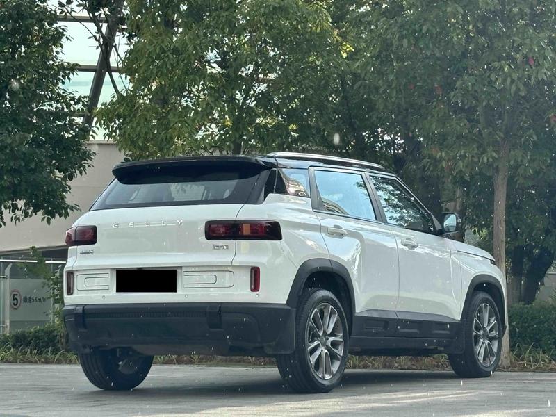 Geely Icon, 2025 — фото 6 из 12