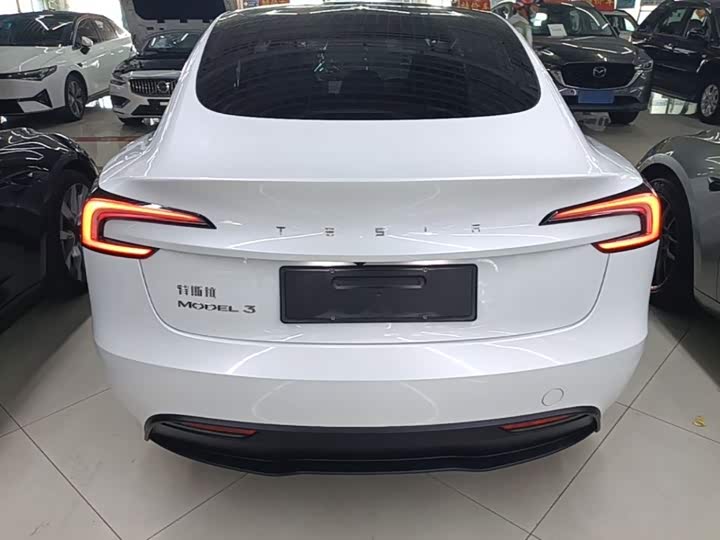 Tesla Model 3, 2024 — фото 6 из 9