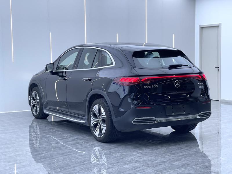 Mercedes-Benz EQE SUV, 2024 — фото 4 из 12