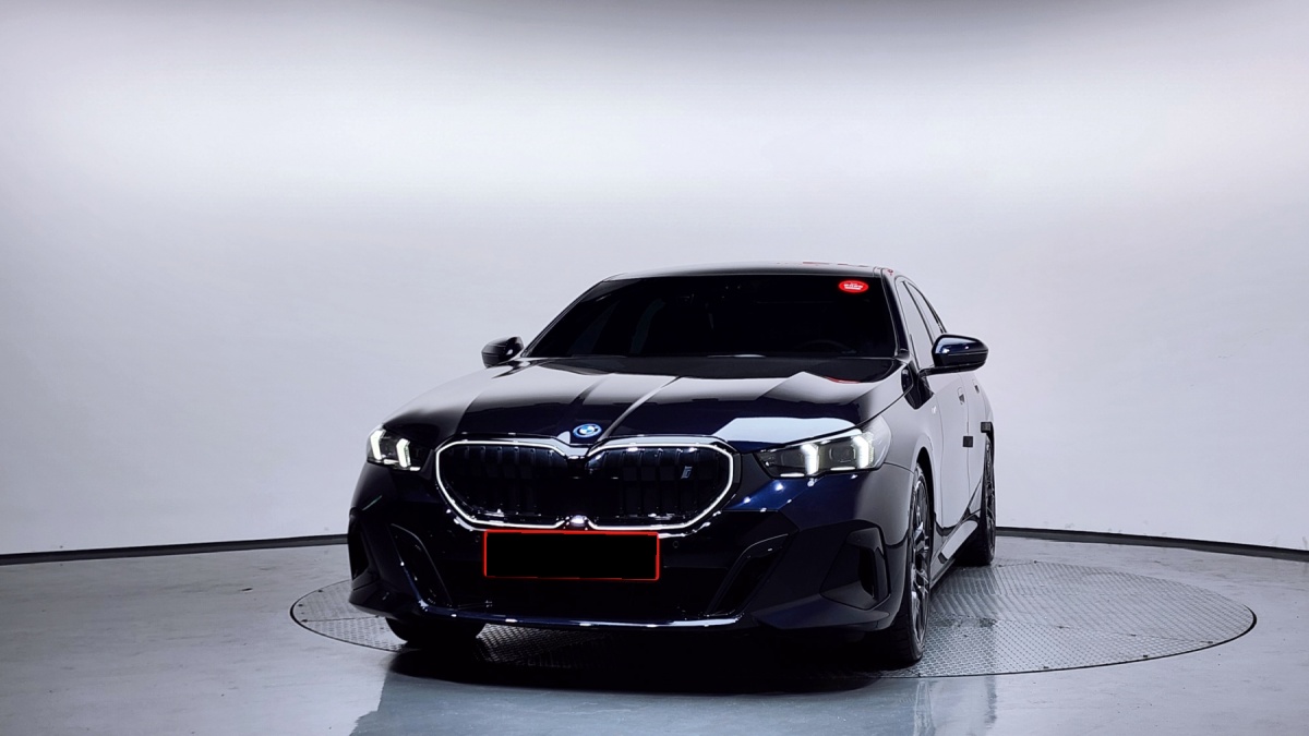 BMW i5, 2023 — фото 3 из 12