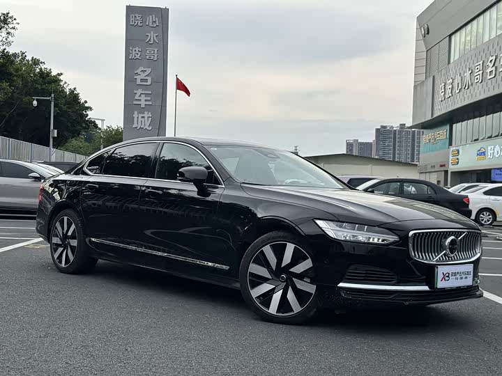 Volvo S90 Hybrid, 2024 — фото 3 из 9
